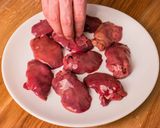 Csirkemáj baconbe tekerve, rozmaring nyárson recept fázis 1 fotója