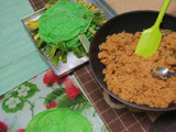Dadar gulung isi unti kelapa