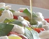 A picture of step 5 of Caprese Salad or Insalata Caprese.