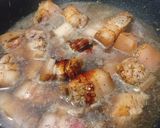 Hình bước làm 2 của món Lại là thịt kho