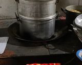 Hình bước làm 1 của món Khoai Mì Hấp Nước Dừa