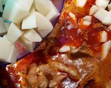 Falusi tarhonyás csirke, aprólékból recept fázis 3 fotója