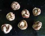 सिनेमन रोल्स (Cinnamon rolls recipe in Hindi) रेसिपी चरण 6 फोटो