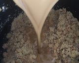 A picture of step 4 of Semolina Halva (with almond).