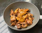 Hình bước làm 3 của món Gà Kho Cà Ri