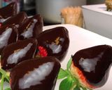 รูปขั้นตอนการทำที่ 4 ของ สตอเบอรี่เคลือบช็อกโกแลต Chocolate Covered STRAWBERRY