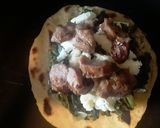 Foto del paso 7 de la receta: Arepitas🍘 con espinacas🌿, queso🧀y cerdo asado🥩.