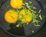 Foto langkah ke 3 dari resep Telur Dadar Kelapa Khas Aceh.