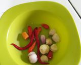 Foto langkah ke 1 dari resep Sayap ayam bumbu kemiri (no MSG).