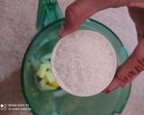 A picture of step 3 of Pina colada.
