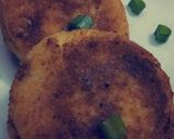 A picture of step 4 of Cheesy chicken bread cutles.