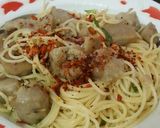 Foto langkah ke 4 dari resep Spaghetti Sambal Matah Bakso +++.