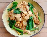 รูปขั้นตอนการทำที่ 4 ของ เส้นใหญ่ผัดซีอิ๊วไก่
