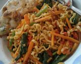 Foto langkah ke 8 dari resep Mie tumis anak kosan sedapnya mantapp.