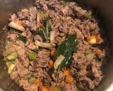 Foto del passaggio 4 della ricetta Ragu’ bianco di cinghiale