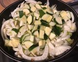Une image de l'étape 8 de Fenouils et courgette aux saucisses allemandes et épices.