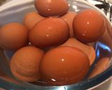 Gambar langkah 1 resipi Tea Eggs.