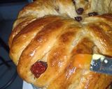 Foto langkah ke 4 dari resep Cranberry Crown Bread.