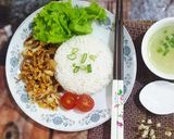 Foto langkah ke 7 dari resep Ayam Rebus tabur bawang putih (Pekcamkee).