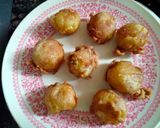 A picture of step 4 of Singhade ke atte ki kadhi.