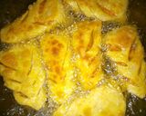 A picture of step 12 of Instant Aloo Samosa.