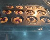 Foto del paso 3 de la receta: Muffins de avena, plátano 🍌,manzana 🍎 y chocolate 85%🍫