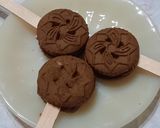 Foto del paso 3 de la receta: Chupetines con galletitas