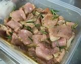 Une image de l'étape 5 de Veau mariné sucré salé au romarin.
