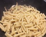 A picture of step 8 of Mushroom pasta.