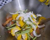 Foto langkah ke 1 dari resep Udang - Cumi Saus Padang.