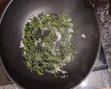Foto del paso 4 de la receta: Revuelto de patatas con espárragos silvestres