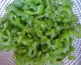 Foto langkah ke 1 dari resep Tumis Pare.