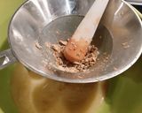 Une image de l'étape 7 de Bouillon de volaille.