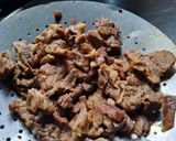 Foto langkah ke 2 dari resep Daging Sapi Cabe Ijo.