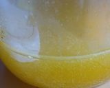 A picture of step 3 of Pina~lemon~berry blast.