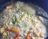 Foto langkah ke 3 dari resep Sego Godog Mie Instant.