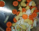 Une image de l'étape 1 de Soupe aux lentilles corail.