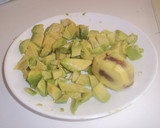Foto del paso 7 de la receta: Escarola con aguacate y ajos tiernos