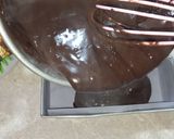 Foto langkah ke 4 dari resep Kue Coklat Lumer _ CHOCOLATE MOUSSE CAKE.