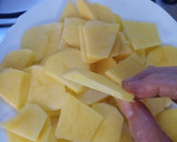 Foto del paso 3 de la receta: Migas de bacalao con patatas