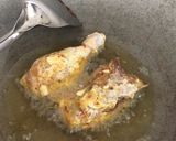Foto langkah ke 2 dari resep Ayam goreng kunyit crispy.