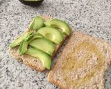 Foto del paso 1 de la receta: Sándwich de aguacate y queso fresco