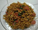 Foto langkah ke 6 dari resep Mie Goreng Sosis Sedapp.