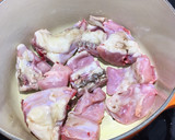 Foto del paso 1 de la receta: Conejo en salsa con fideos de arroz