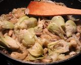 Sült csirkemellfilé articsókával, laskagombával recept fázis 3 fotója