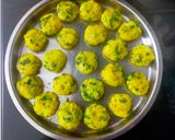 A picture of step 3 of Batata Vada.