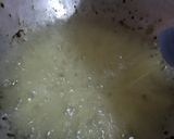 Foto langkah ke 8 dari resep Ayam Goreng Kremes.
