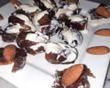 A picture of step 2 of Dates with fresh cream almond.