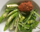 รูปขั้นตอนการทำที่ 2 ของ หมูสามชั้นผัดพริกแกง