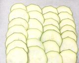 Foto del paso 1 de la receta: Sándwich de calabacín, salmón y queso emmental